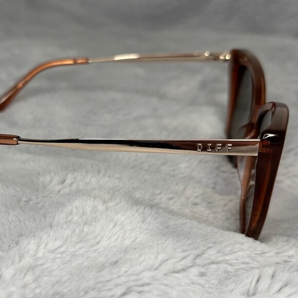 DIFF Eyewear Becky II Brown Sugar + Bronze Gradient Polarized Sunglasses